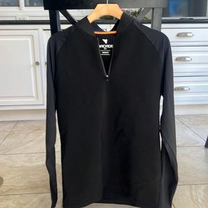 Macade golf mens black long sleeve shirt. Size M slim fit.